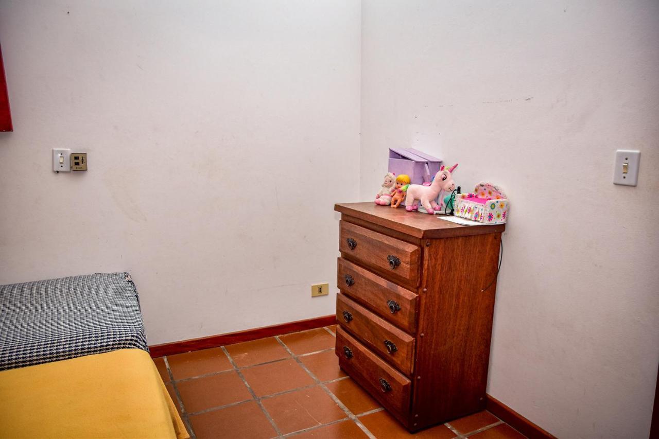 Otima Casa Com Wi-Fi A 350M Da Praia De Peruibe Sp Luaran gambar